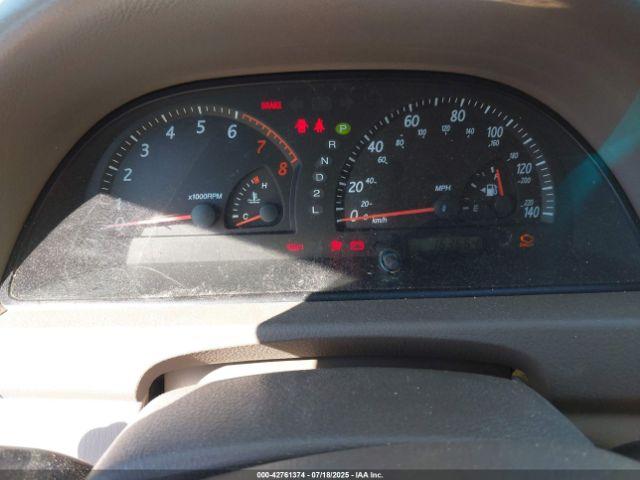 Toyota Camry Le Image 3