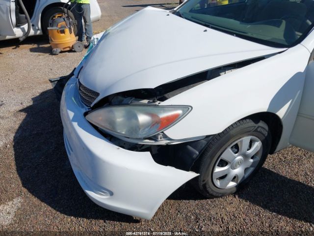 Toyota Camry Le Image 15