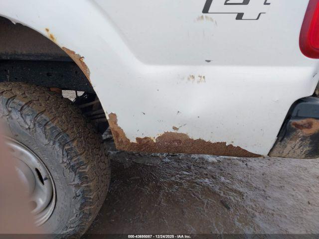 Ford F-250 Xl Image 15