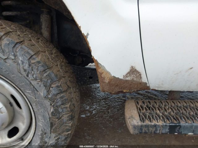 Ford F-250 Xl Image 12