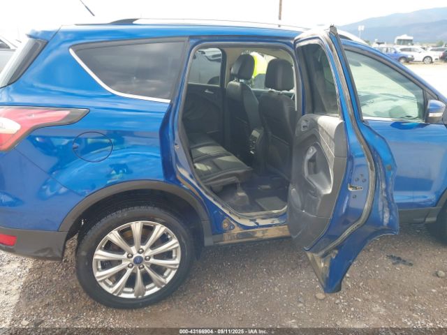 Ford Escape Titanium Image 15