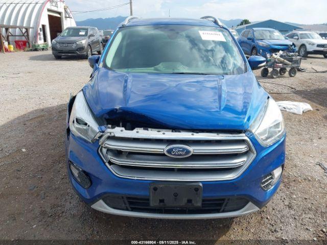 Ford Escape Titanium Image 11