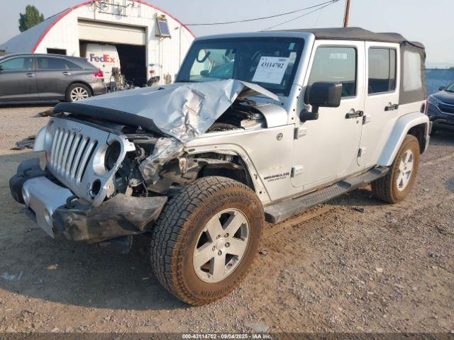 Jeep Wrangler Unlimited Sahara Image 17