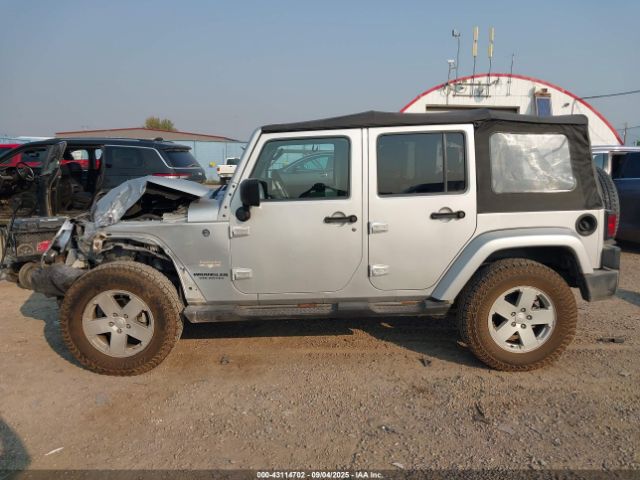 Jeep Wrangler Unlimited Sahara Image 2