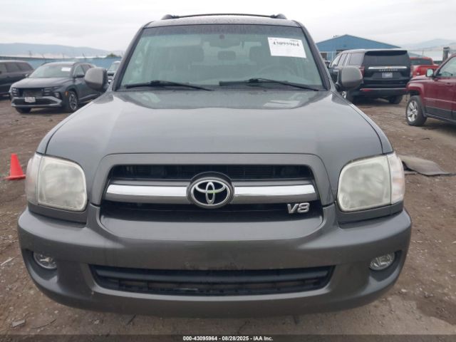 Toyota Sequoia Limited V8 Image 17