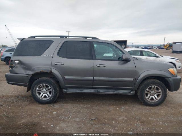 Toyota Sequoia Limited V8 Image 14