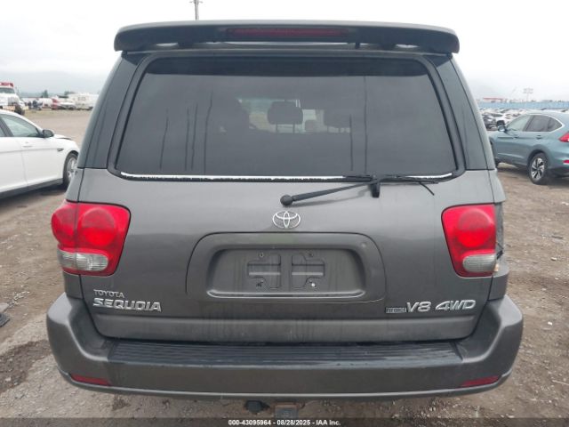 Toyota Sequoia Limited V8 Image 15