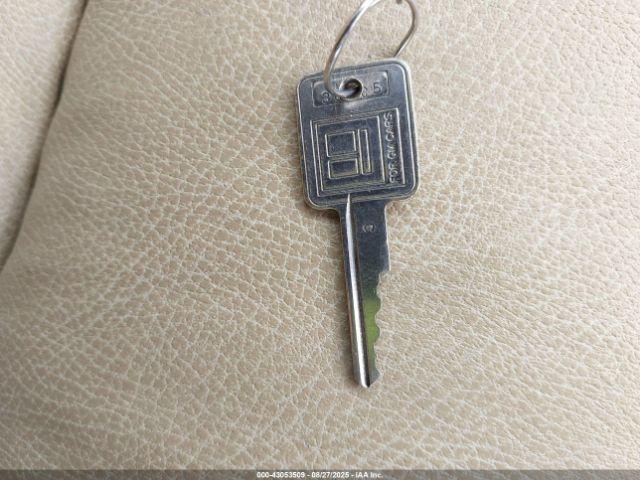 Roadmaster Raised Rail Image 11