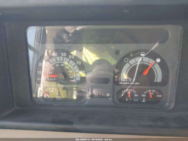 Winnebago Adventurer Image 4