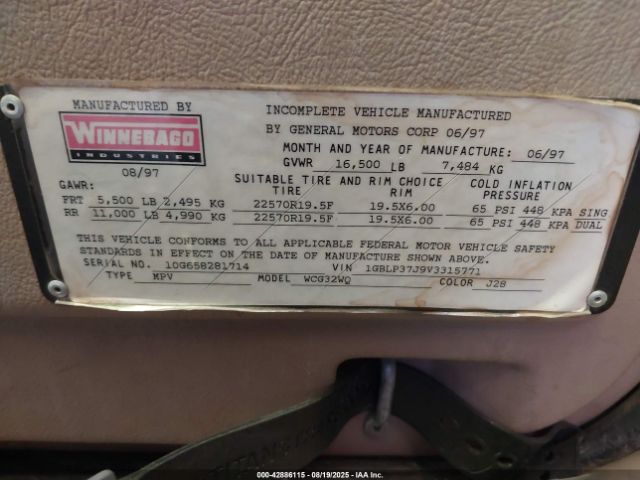 Winnebago Adventurer Image 13