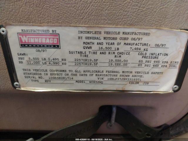 Winnebago Adventurer Image 13