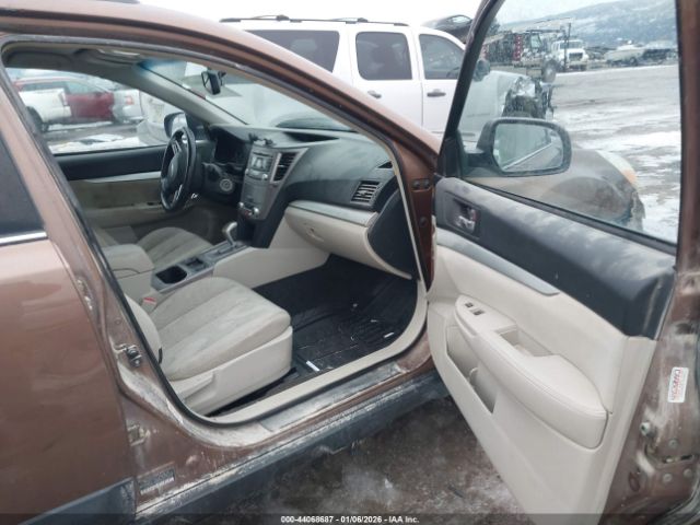 Subaru Outback 2.5i Premium Image 8