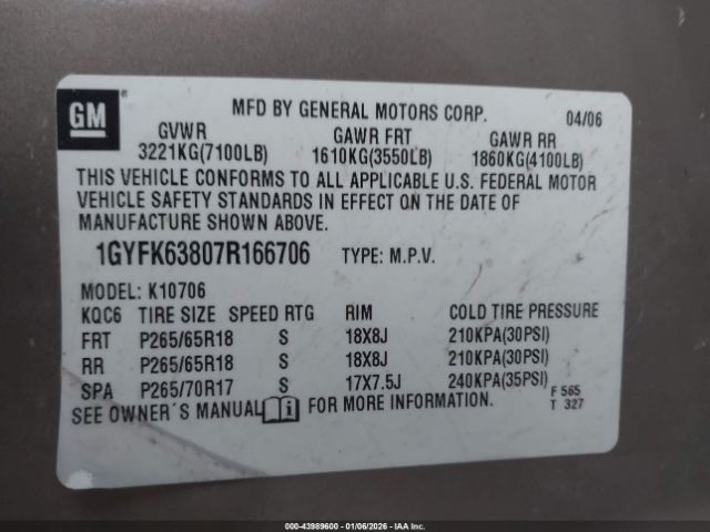 Cadillac Escalade Standard Image 11