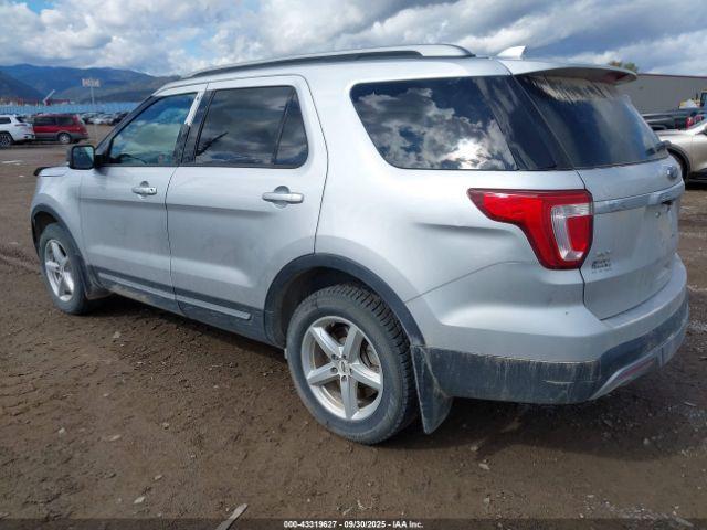 Ford Explorer Xlt Image 5