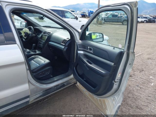 Ford Explorer Xlt Image 7