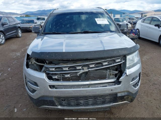 Ford Explorer Xlt Image 2