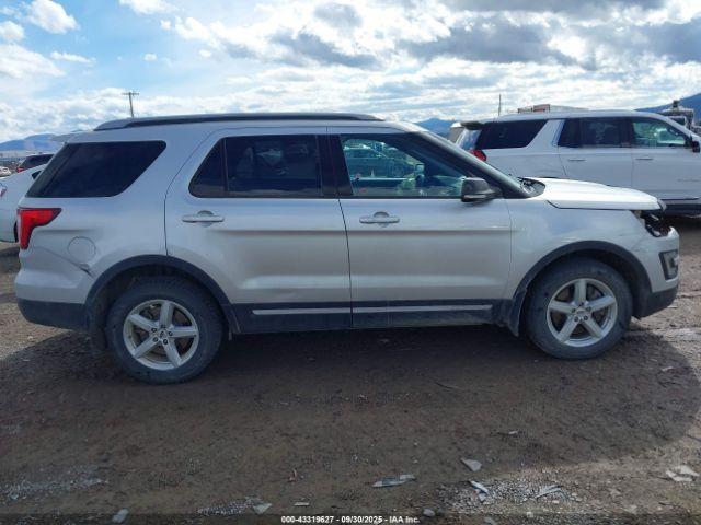 Ford Explorer Xlt Image 12