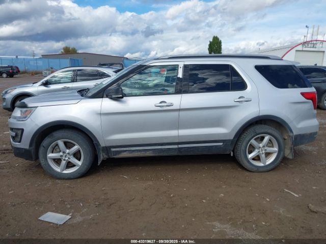 Ford Explorer Xlt Image 10