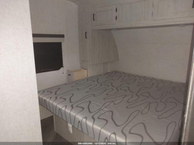 Forest River Della Terra Trailer Image 8