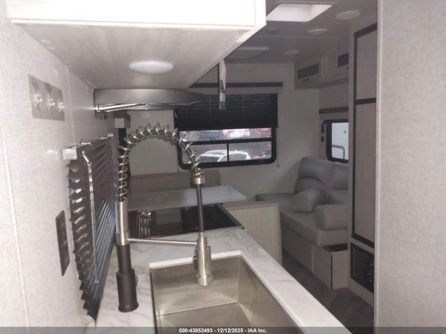 Forest River Della Terra Trailer Image 9