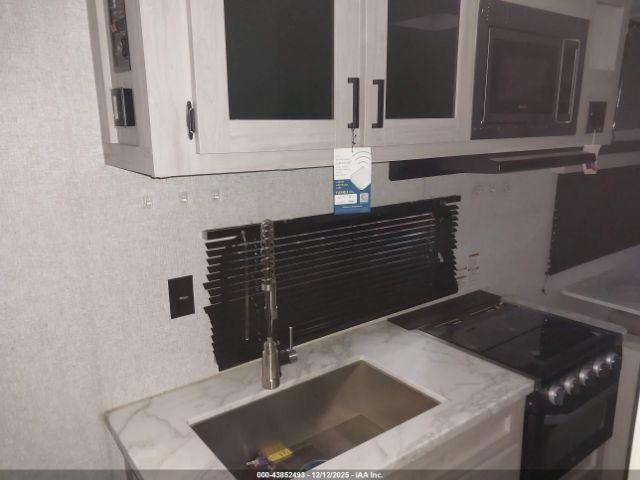 Forest River Della Terra Trailer Image 13