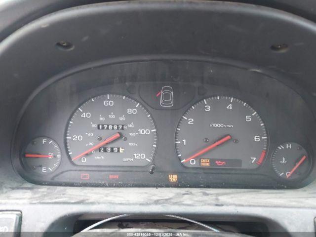 Subaru Legacy Image 12