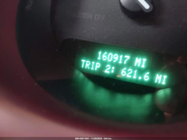 Buick LeSabre Limited Image 3