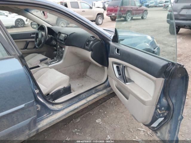 Subaru Outback 2.5i Image 4