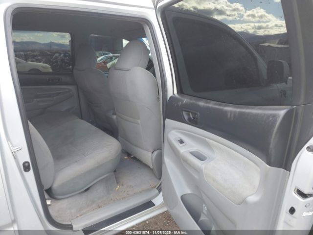 Toyota Tacoma Base V6 Image 6