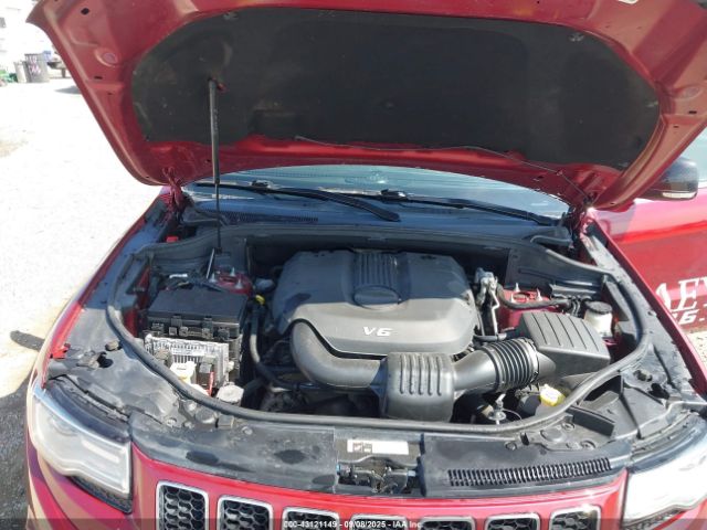 Jeep Grand Cherokee Overland Image 18