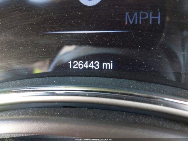 Jeep Grand Cherokee Overland Image 15