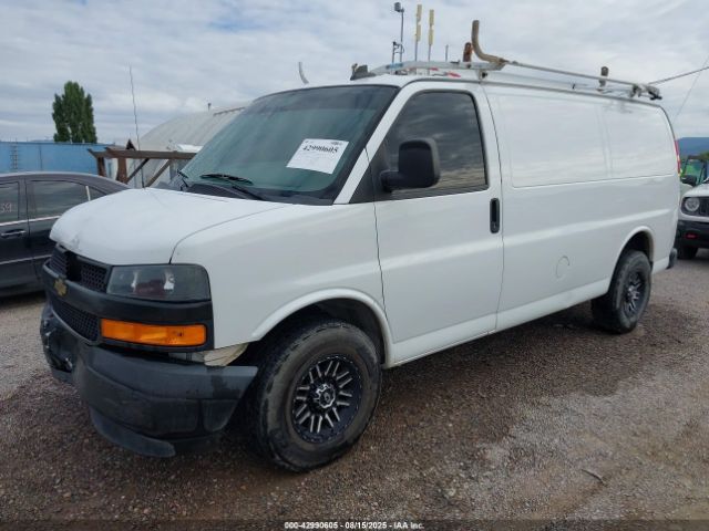 Chevrolet Express Work Van Image 12
