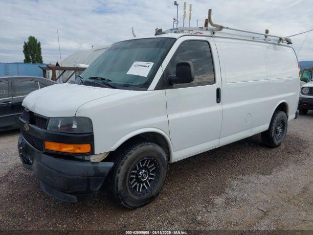 Chevrolet Express Work Van Image 12