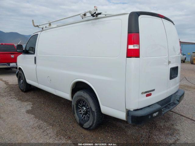 Chevrolet Express Work Van Image 13