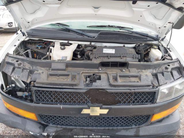 Chevrolet Express Work Van Image 14