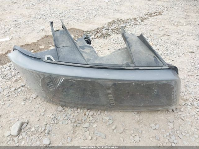 Chevrolet Express Work Van Image 19