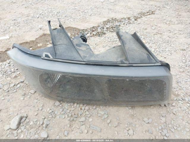 Chevrolet Express Work Van Image 19