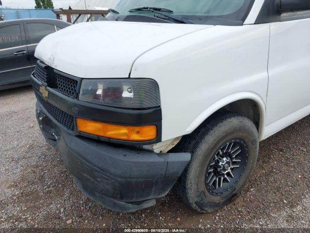 Chevrolet Express Work Van Image 5