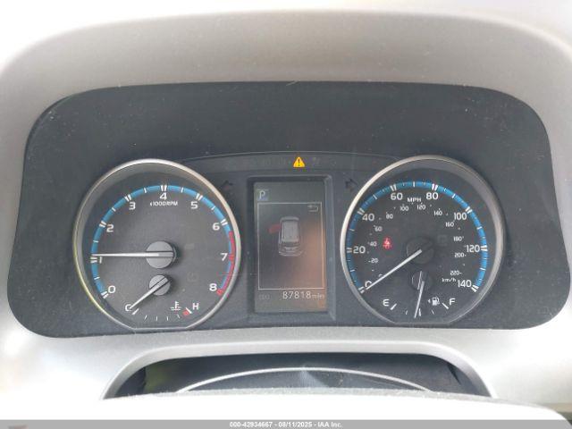 Toyota RAV4 Xle Image 13