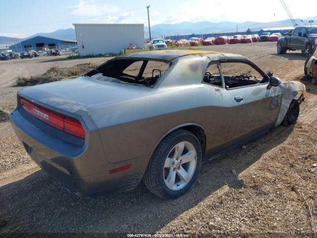 Dodge Challenger Image 6