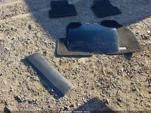 Jeep Cherokee Sport Image 3