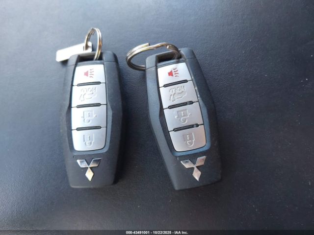 Mitsubishi Outlander Image 8