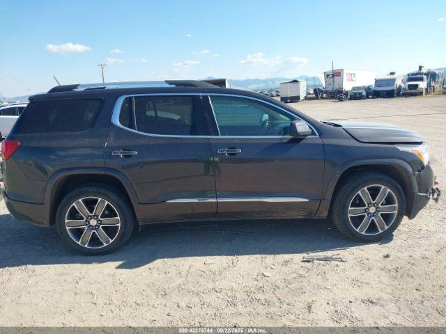 GMC Acadia Denali Image 6