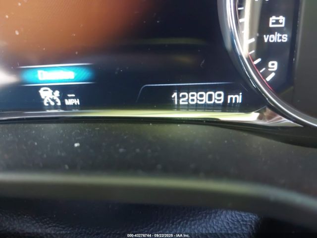 GMC Acadia Denali Image 3