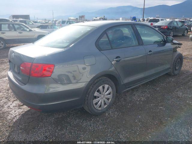 Volkswagen Jetta 2.0l S Image 5