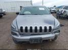 Jeep Cherokee Sport 4x4 Image 9
