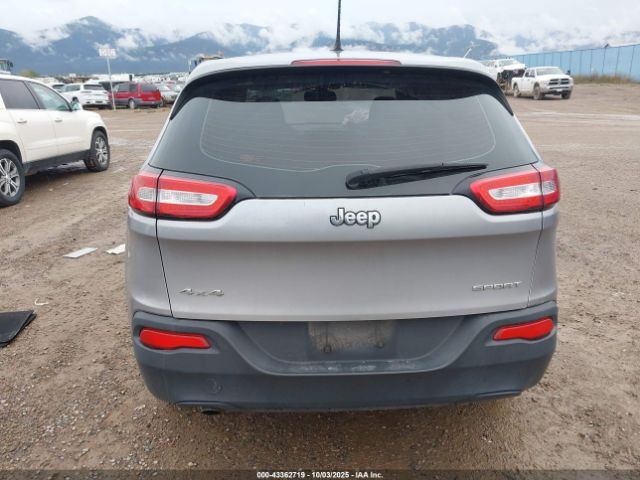 Jeep Cherokee Sport 4x4 Image 16