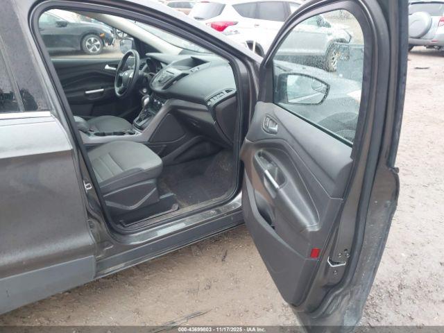 Ford Escape Se Image 8