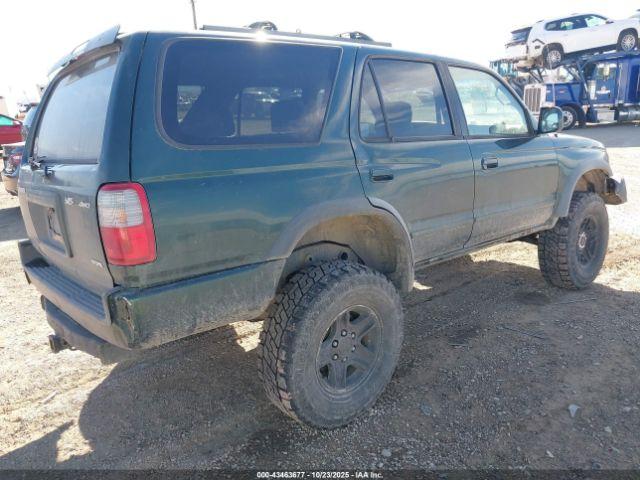 Toyota 4Runner Sr5 V6 Image 3